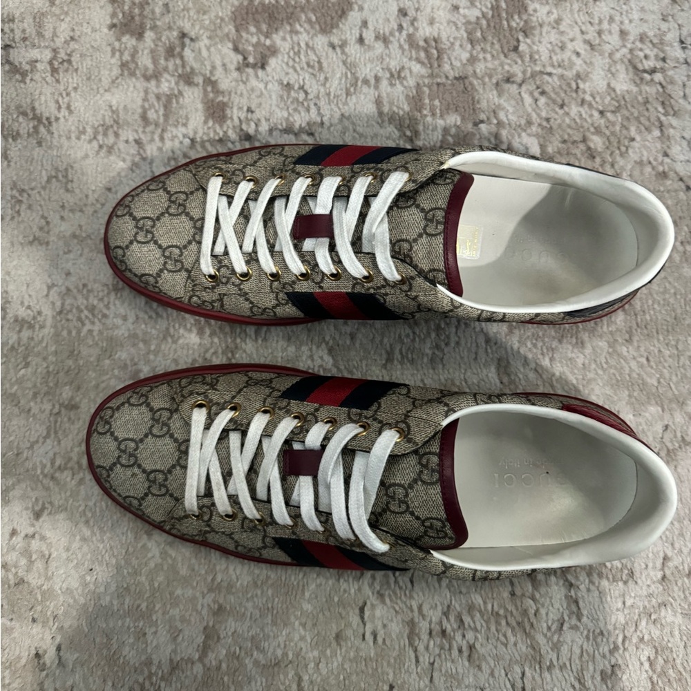 Men’s Gucci Shoes - Picture 2 of 8